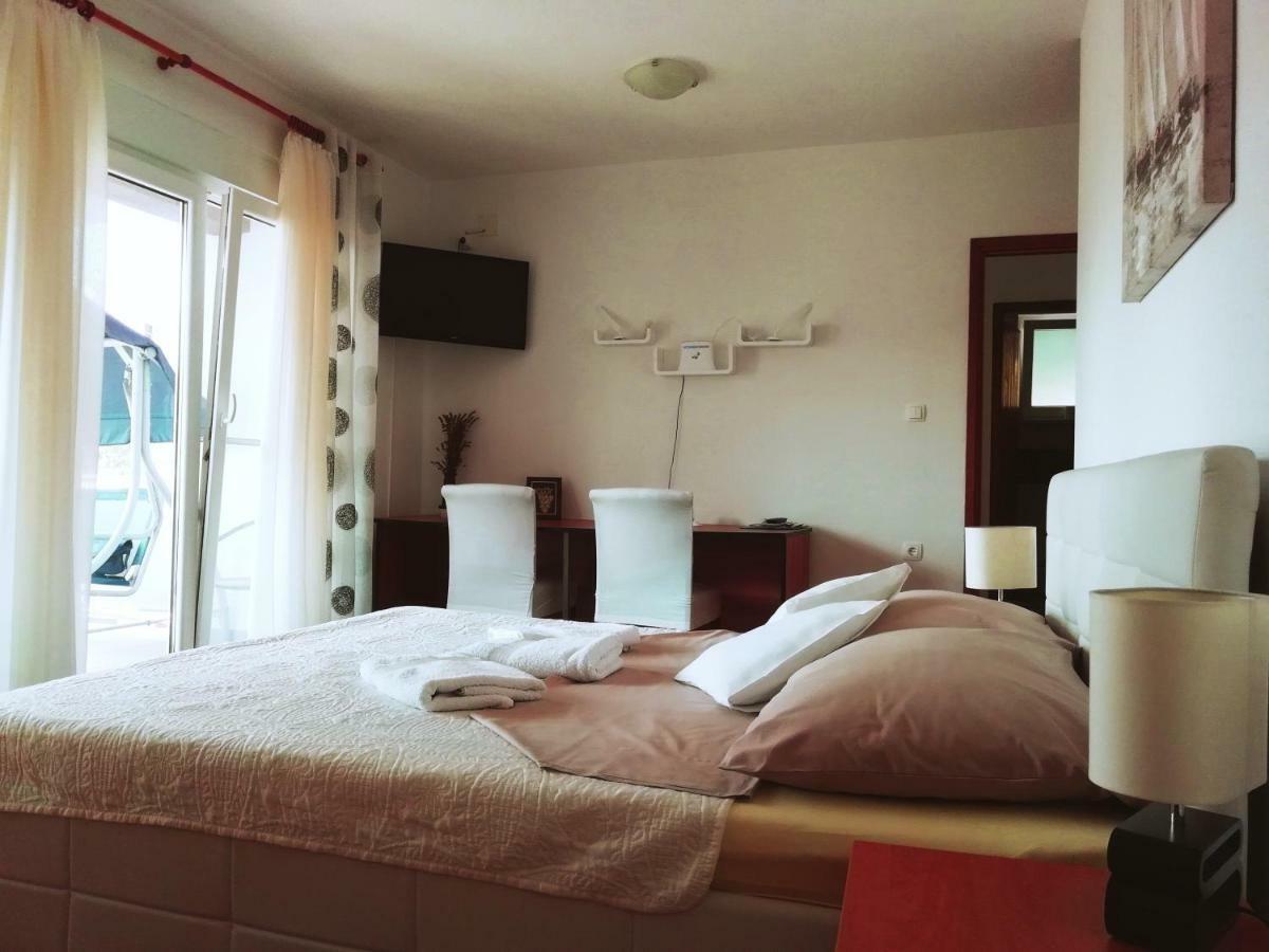 Apartments 4 Me Trogir Exterior photo